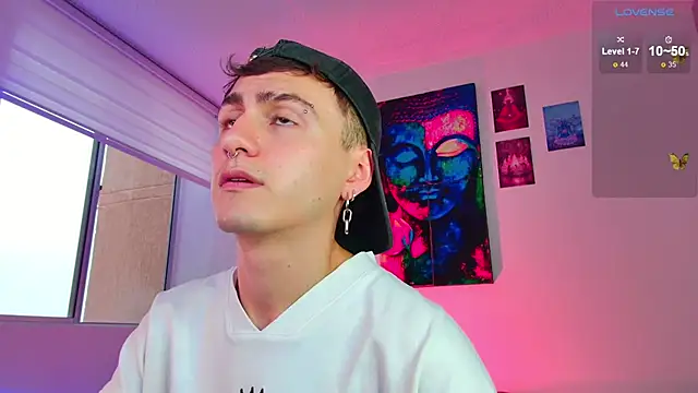 Snapshot of dimitri-bilak chatting on November 23, 10:20 pm dimitri-bilak online show from November 23, 10:20 pm