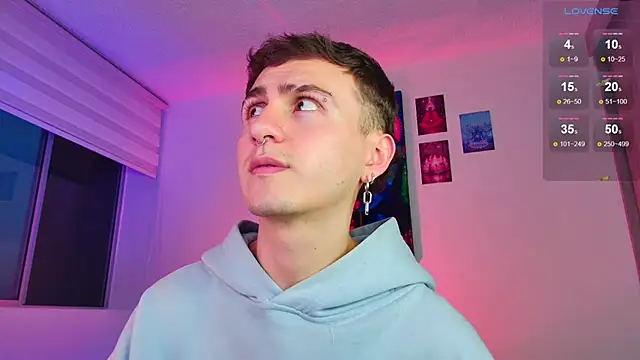 Snapshot of dimitri-bilak chatting on November 24, 10:53 pm dimitri-bilak online show from November 24, 10:53 pm