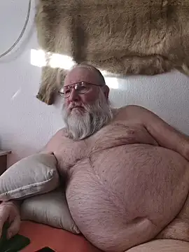 SexySantaC online show from April 8, 3:56 pm