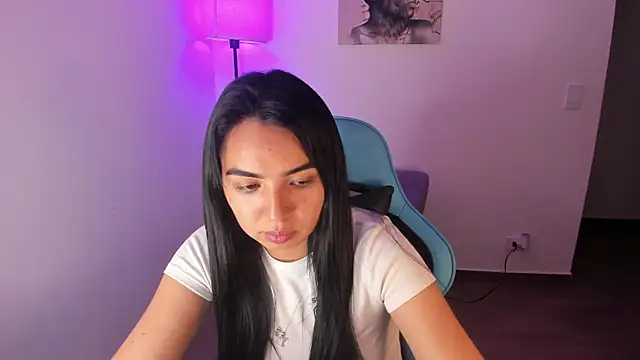 Snapshot of Miss_Nicole chatting on April 5, 1:14 am Miss Nicole online show from April 5, 1:14 am