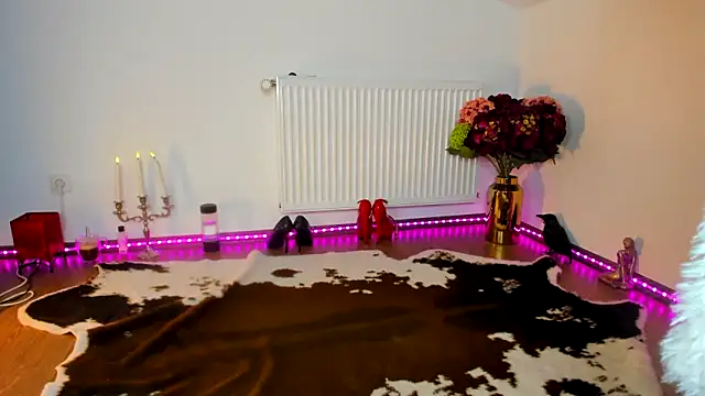 ViciousSiren online show from November 24, 8:25 am