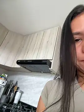 Reggie-Liam online show from November 3, 6:31 pm