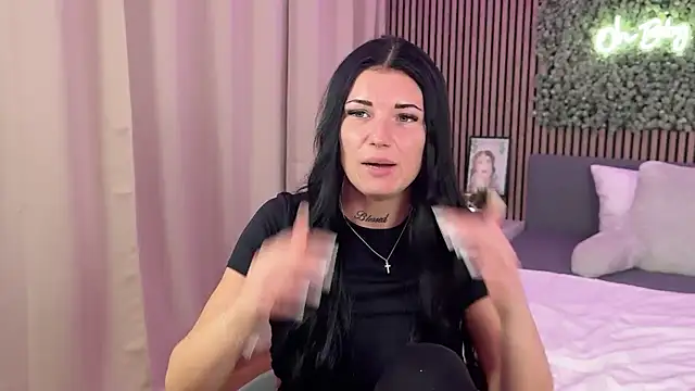 LizaRoxx online show from February 2, 9:35 pm