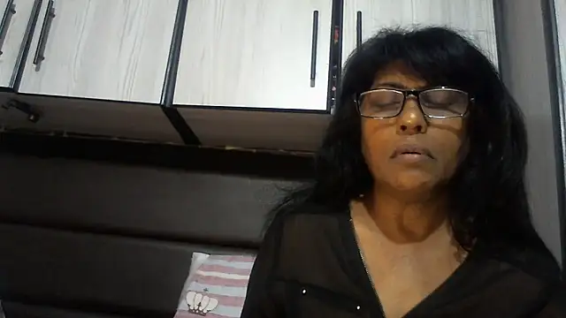 Snapshot of MsAttitude chatting on October 9, 6:44 am MsAttitude online show from October 9, 6:44 am