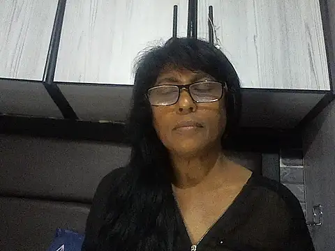 MsAttitude online show from November 17, 6:08 am