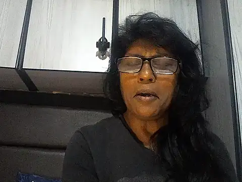 MsAttitude online show from January 9, 7:15 pm