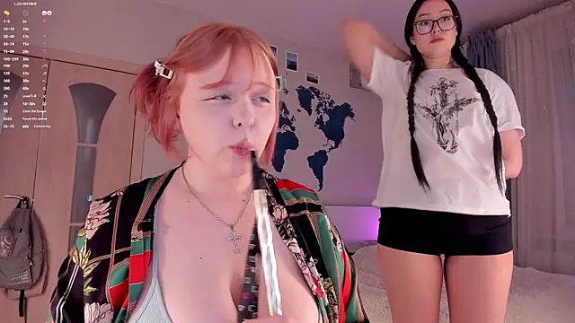 Snapshot of LisaLaas chatting on February 7, 6:56 pm LisaLaas online show from February 7, 6:56 pm