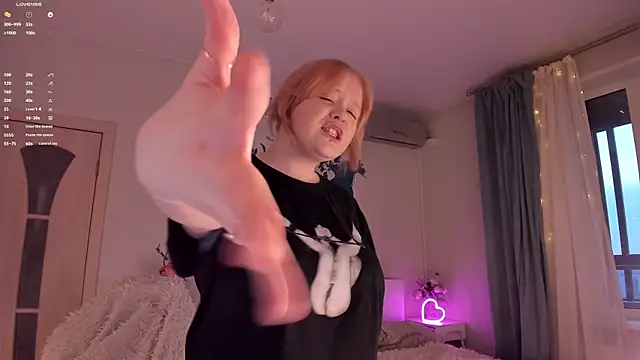 Snapshot of LisaLaas chatting on March 14, 2:08 pm LisaLaas online show from March 14, 2:08 pm