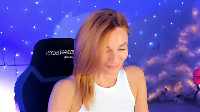 Snapshot of MistyBarnes chatting on December 21, 3:42 pm MistyBarnes online show from December 21, 3:42 pm