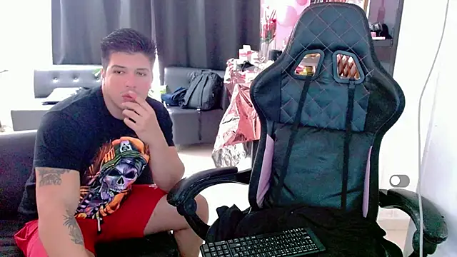 Snapshot of Karen_sex92 chatting on March 14, 1:13 pm Karen sex92 online show from March 14, 1:13 pm