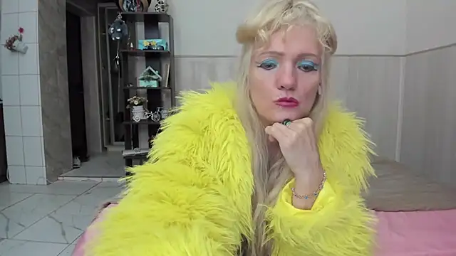 TrueFoxyyy online show from October 15, 4:51 pm