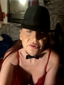 dominatrixredsonyja online show from December 5, 4:34 pm