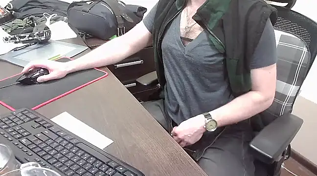 Snapshot of alex89north chatting on March 16, 12:55 pm alex89north online show from March 16, 12:55 pm