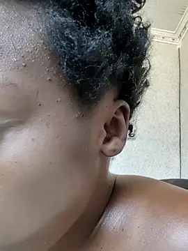 EbonyBuu online show from February 9, 11:47 am