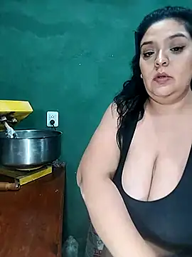 Snapshot of fantasyboobs chatting on October 3, 6:10 am fantasyboobs online show from October 3, 6:10 am