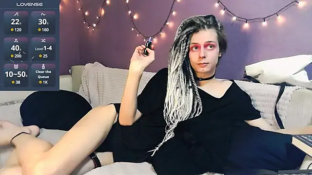 Littlepinkcat online show from March 10, 7:07 pm