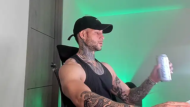  jamesleandros1 online show from May 25, 2:39 am