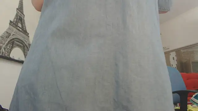 Snapshot of AnnaBellaLuckyXOXO chatting on July 4, 10:32 am AnnaBellaLuckyXOXO online show from July 4, 10:32 am