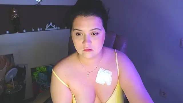 Snapshot of Malika_uAngel chatting on May 20, 1:34 am Malika uAngel online show from May 20, 1:34 am