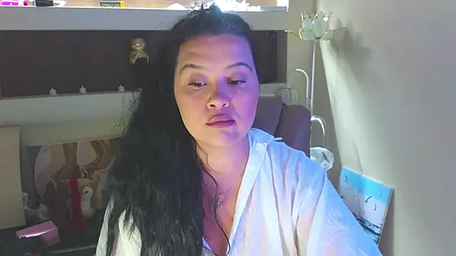 Snapshot of Malika_uAngel chatting on June 12, 12:09 am Malika uAngel online show from June 12, 12:09 am