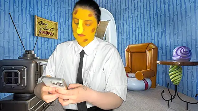 Snapshot of KiraKoval chatting on May 15, 1:07 pm KiraKoval online show from May 15, 1:07 pm