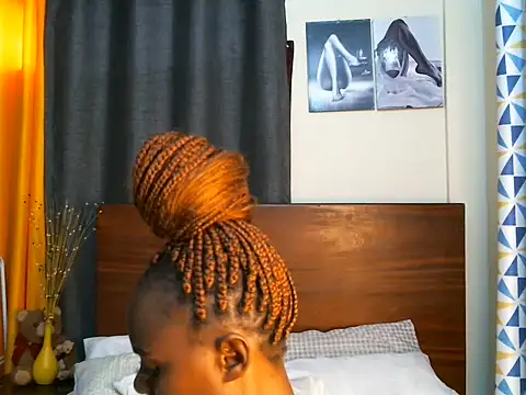 Snapshot of pay_tience chatting on June 18, 10:30 am pay tience online show from June 18, 10:30 am