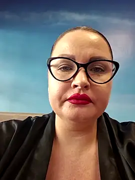 GeorgiaLerox online show from March 6, 1:40 pm