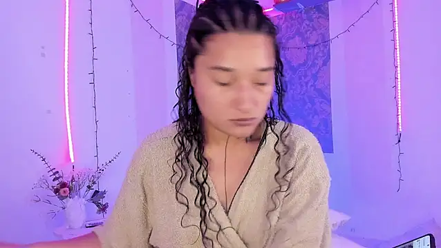 Snapshot of Eva_Lee_ chatting on July 5, 10:22 am Eva Lee online show from July 5, 10:22 am