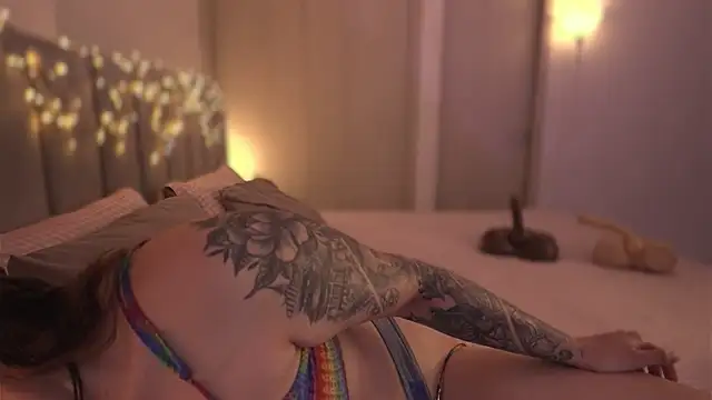 Foxxy222  online show from March 19, 1:09 am