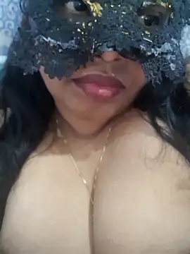 Snapshot of chubby_wife chatting on March 26, 4:18 am chubby wife online show from March 26, 4:18 am