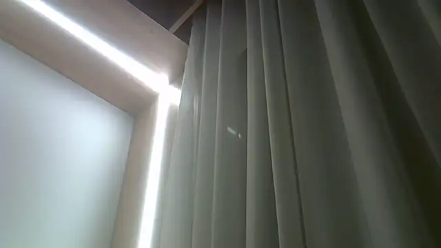 Skinny-Kitten online show from November 20, 12:22 am