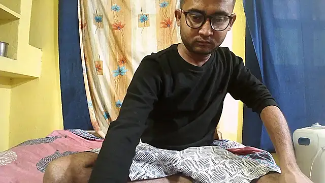 Snapshot of Cute_boy2000 chatting on January 21, 11:24 am Cute boy2000 online show from January 21, 11:24 am