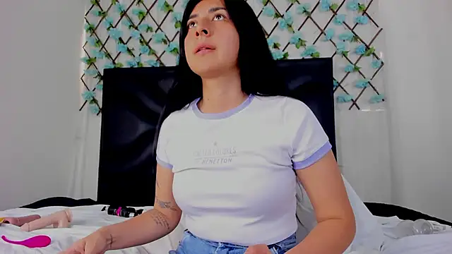EmmaWilliamss online show from May 20, 3:40 pm