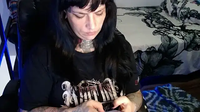 VampGirl1 online show from February 14, 1:02 am