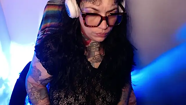 VampGirl1 online show from January 7, 7:33 am