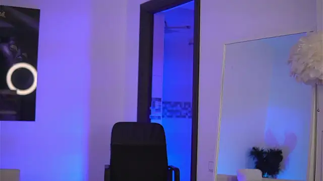 EllenKarter online show from February 3, 6:40 am