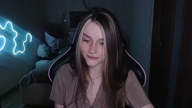 Snapshot of jeann_elsaa chatting on January 25, 4:13 am jeann elsaa online show from January 25, 4:13 am