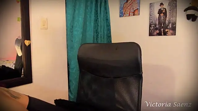 victoriaasaenz  online show from March 14, 12:43 am