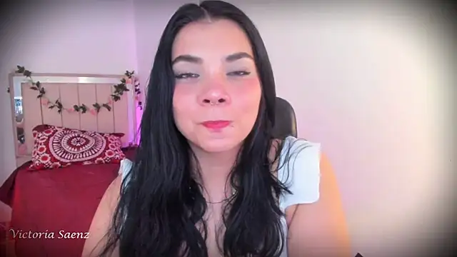 victoriaasaenz  online show from February 5, 12:48 am