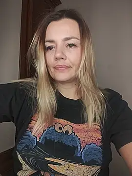 KrissSexi online show from November 1, 7:05 pm