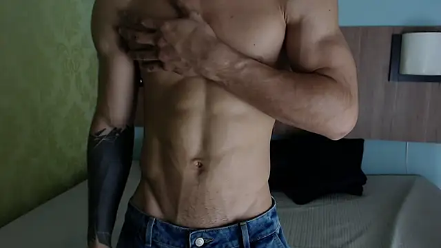 AlbertBernal69 online show from February 8, 6:01 am