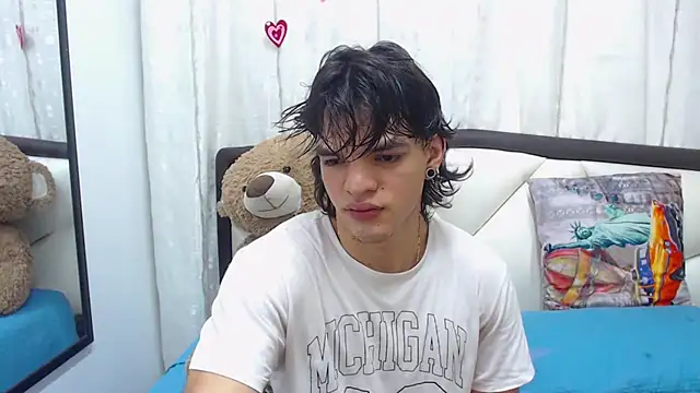 AlbertBernal69 online show from March 14, 3:26 am