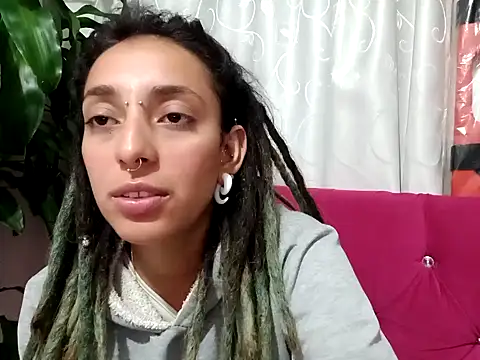 Snapshot of ORIANNA_BODMOD chatting on February 1, 6:43 am ORIANNA BODMOD online show from February 1, 6:43 am