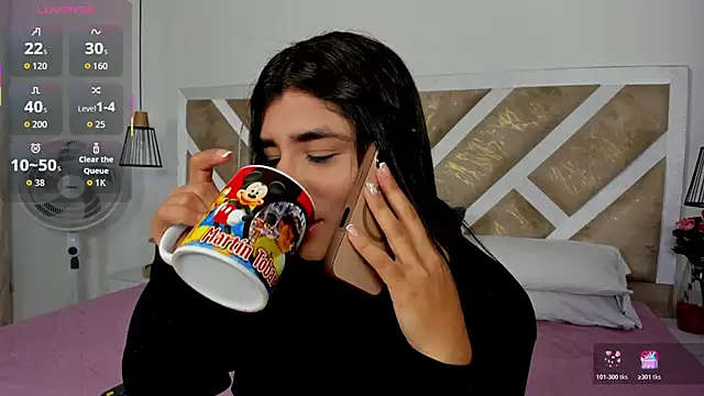 ZiaCalifa online show from March 17, 11:46 am