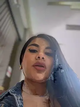 Snapshot of Insane_Issa chatting on February 12, 4:33 pm Insane Issa online show from February 12, 4:33 pm