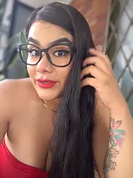 Snapshot of Insane_Issa chatting on March 1, 5:05 pm Insane Issa online show from March 1, 5:05 pm