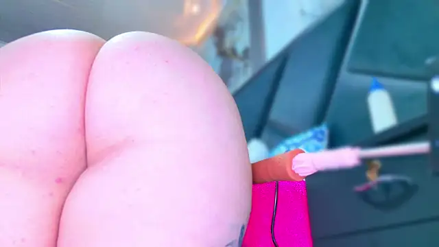 NathaxaLeans online show from December 22, 11:51 am