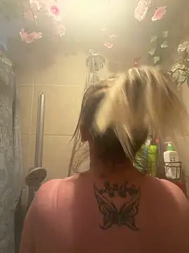 SummerBlueMoon online show from February 16, 11:45 pm