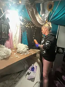 SummerBlueMoon online show from March 4, 3:34 am