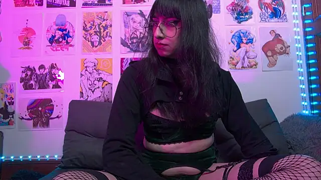 snowblack  online show from January 8, 2:14 pm